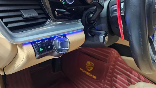 Porsche (971) 3.0 AWD 2018 17