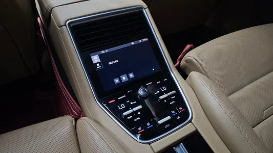 Porsche (971) 3.0 AWD 2018 18