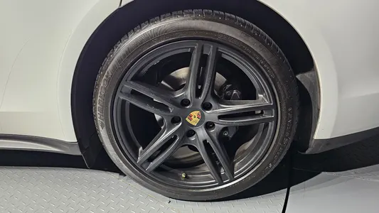 Porsche (971) 3.0 AWD 2018 21