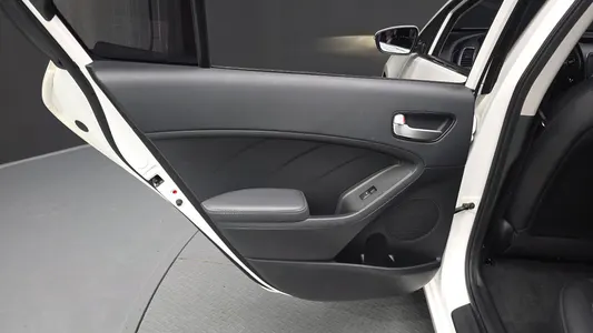 Kia K3 2018 25