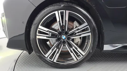 BMW 7 Series (G70) 750e xDrive M 2023 5