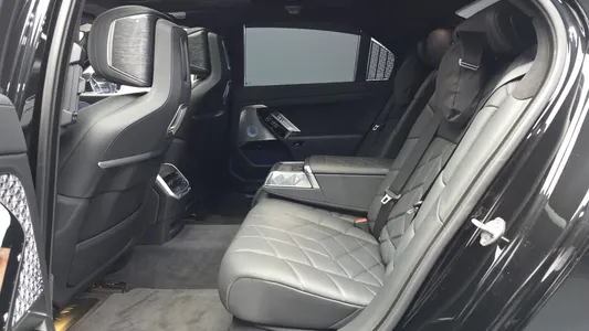 BMW 7 Series (G70) 750e xDrive M 2023 12