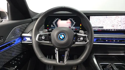 BMW 7 Series (G70) 750e xDrive M 2023 13