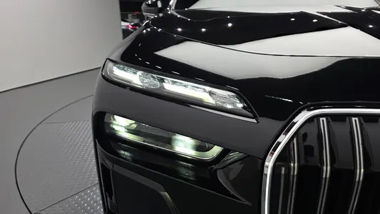 BMW 7 Series (G70) 750e xDrive M 2023 22