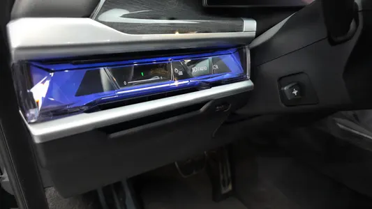 BMW 7 Series (G70) 750e xDrive M 2023 30