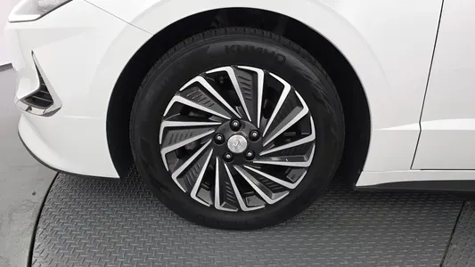Hyundai (DN8) 2020 5