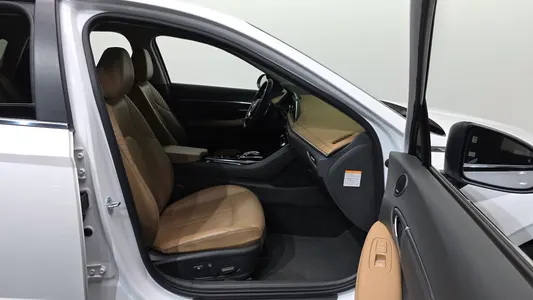 Hyundai (DN8) 2020 11