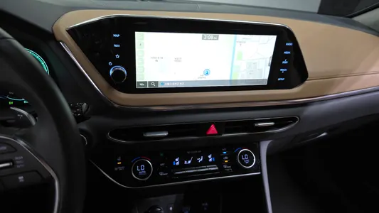 Hyundai (DN8) 2020 14