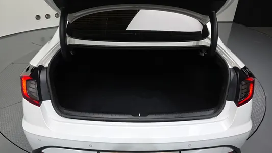 Hyundai (DN8) 2020 20