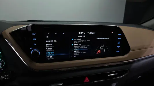 Hyundai (DN8) 2020 18
