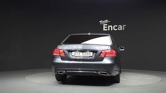 Mercedes-Benz E-Class W212 E220 2015 4