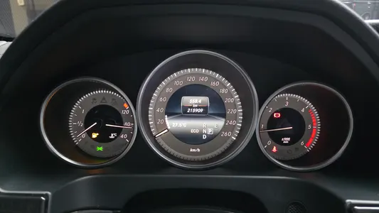 Mercedes-Benz E-Class W212 E220 2015 8