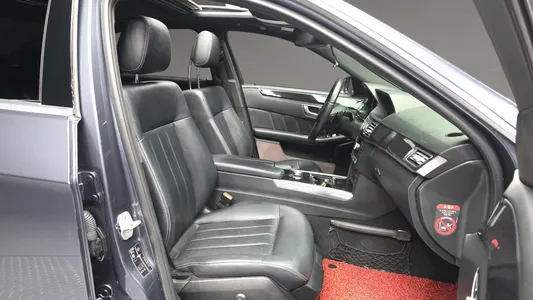 Mercedes-Benz E-Class W212 E220 2015 11