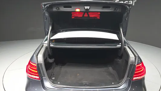 Mercedes-Benz E-Class W212 E220 2015 20