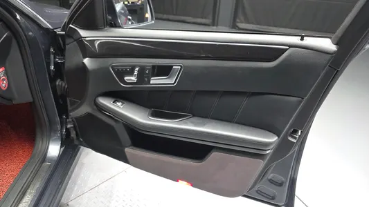 Mercedes-Benz E-Class W212 E220 2015 24