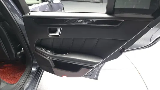 Mercedes-Benz E-Class W212 E220 2015 25