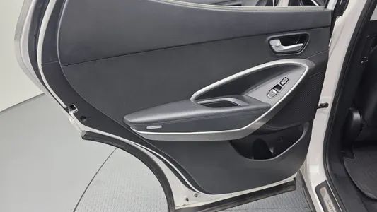 Hyundai DM (e-VGT) 2.0 2WD 2013 25