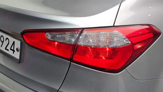 Kia K3 2013 24