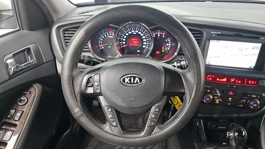 Kia K5 LPI 2010 12