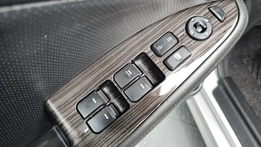Kia K5 LPI 2010 19