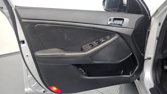 Kia K5 LPI 2010 25