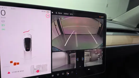 Tesla Y AWD 2022 15