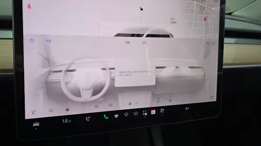 Tesla Y AWD 2022 16
