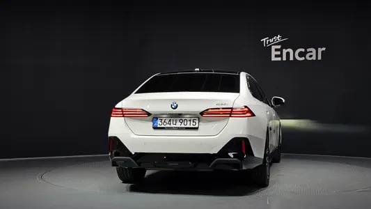 BMW 5 Series (G60) 520i M 2026 4