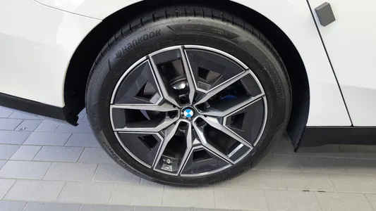 BMW 5 Series (G60) 520i M 2026 5