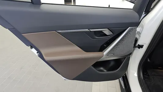 BMW 5 Series (G60) 520i M 2026 25