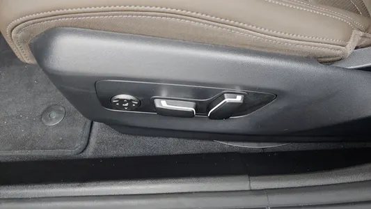 BMW 5 Series (G60) 520i M 2026 31