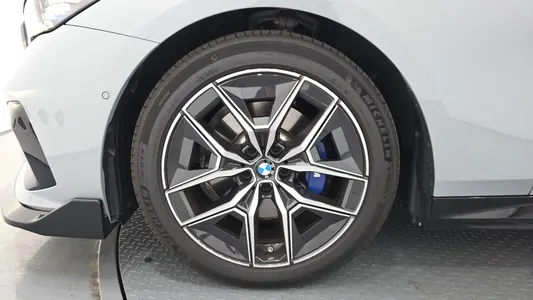 BMW 5 Series (G60) 523d xDrive M 2025 5