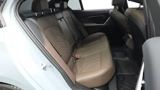 BMW 5 Series (G60) 523d xDrive M 2025 12