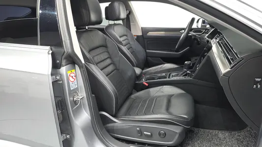 Volkswagen 아테온 2.0 TDI 2019 10