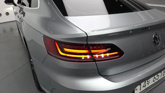 Volkswagen 아테온 2.0 TDI 2019 23