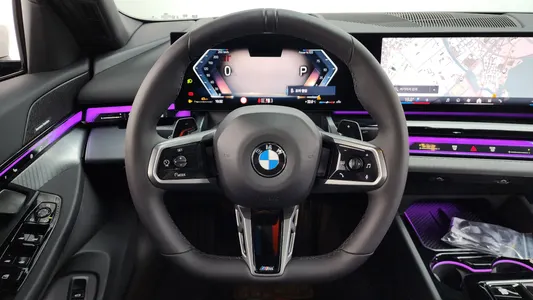 BMW 5 Series (G60) 520i M 2025 13