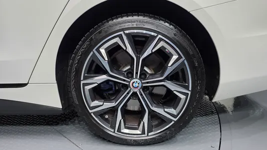 BMW i4 eDrive40 M 2024 21