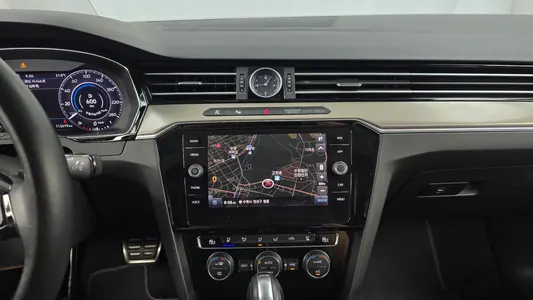 Volkswagen 아테온 2.0 TDI 2019 12