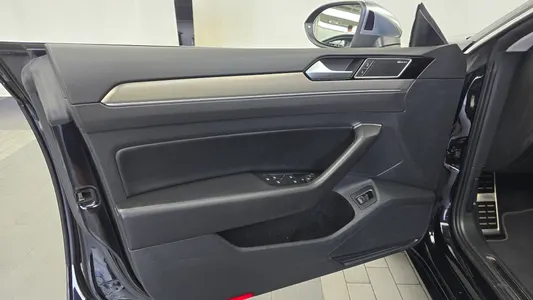 Volkswagen 아테온 2.0 TDI 2019 24