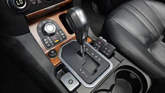Land Rover 4 3.0 TDV6 HSE 2010 8