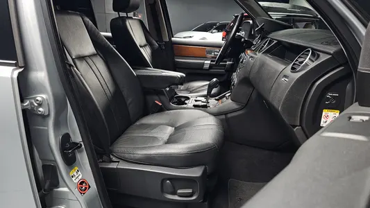 Land Rover 4 3.0 TDV6 HSE 2010 26
