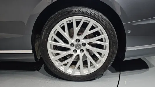 Audi A8 (D5) 55 TFSI LWB 2019 22