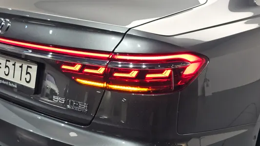 Audi A8 (D5) 55 TFSI LWB 2019 24