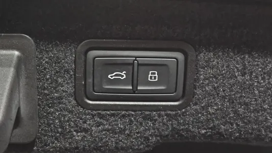 Audi A8 (D5) 55 TFSI LWB 2019 42