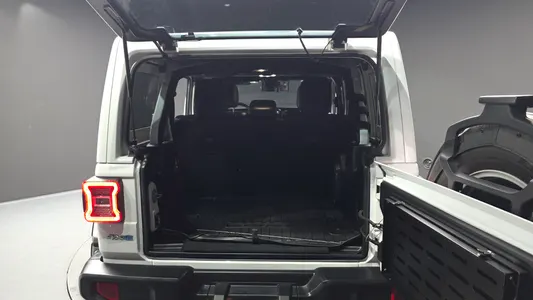 Jeep (JL) 2.0 4 4xe 2021 20