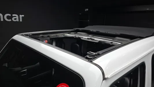Jeep (JL) 2.0 4 4xe 2021 18