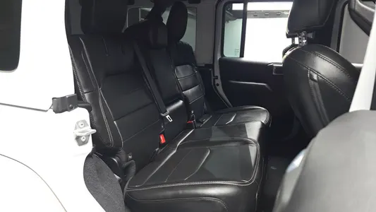 Jeep (JL) 2.0 4 4xe 2021 26