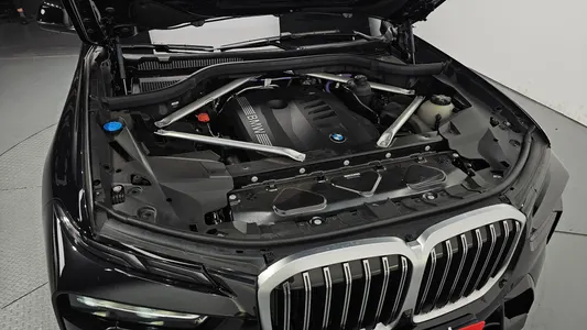BMW X7 (G07) xDrive 40i M 6 2025 5