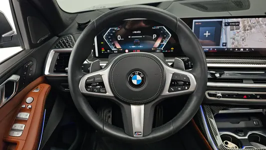 BMW X7 (G07) xDrive 40i M 6 2025 12