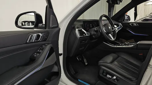 BMW X5 (G05) xDrive 40i M 2025 9